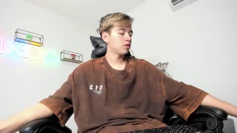 bunny online show from 01/21/25, 12:39