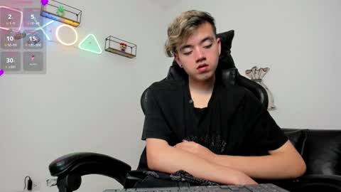 bunny online show from 02/10/25, 03:32