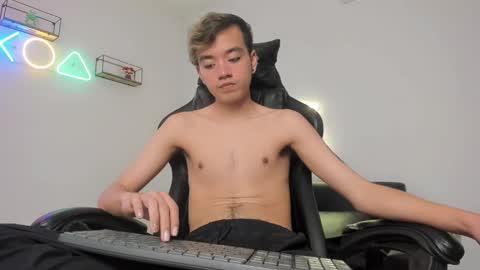 bunny online show from 03/09/25, 03:38