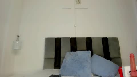 bunny online show from 10/02/25, 12:23