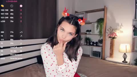 Snapshot of bunny_nova chatting on 12/23/25, 08:12 Aria online show from 12/23/25, 08:12