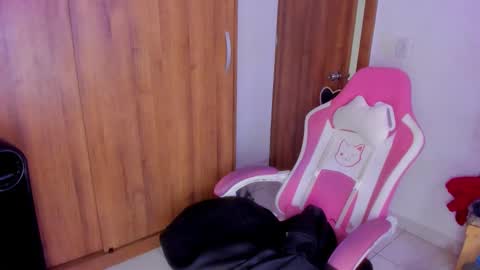 Isa online show from 02/23/26, 11:57