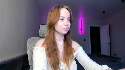 Snapshot of bunny_shinel chatting on 05/22/26, 01:39 Mary online show from 05/22/26, 01:39