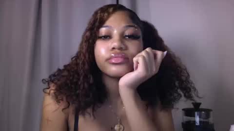 Snapshot of bunnybarbi3 chatting on 10/17/25, 02:37 bunnybarbi3 online show from 10/17/25, 02:37