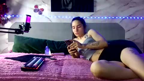 bunnybliss2 online show from 06/17/26, 09:49