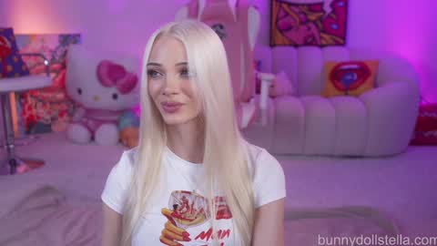 Stella online show from 11/19/25, 09:59