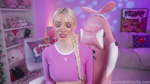 Stella online show from 02/14/26, 01:02