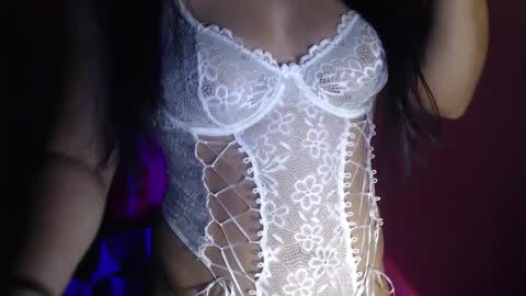 bunnyEmilyR0s33 online show from 02/17/26, 08:00