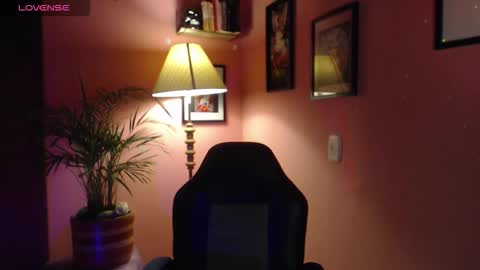 bunnyEmilyR0s33 online show from 03/14/26, 08:20