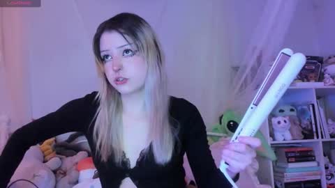 Snapshot of bunnyislewd chatting on 01/23/25, 02:44 bunnyislewd online show from 01/23/25, 02:44