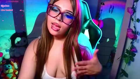 Snapshot of bunnylilith_ chatting on 11/13/25, 01:15 bunnylilith_ online show from 11/13/25, 01:15