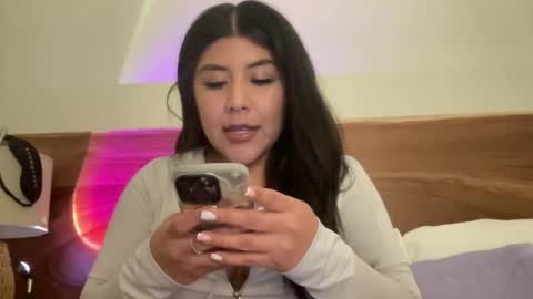 Snapshot of bunnymami chatting on 12/05/24, 05:04 bunnymami333 online show from 12/05/24, 05:04