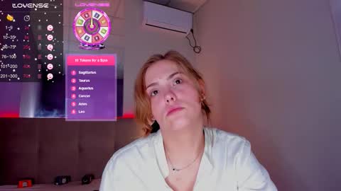 Snapshot of bunnyshows chatting on 10/19/25, 05:41 BunnyShows online show from 10/19/25, 05:41