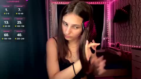 Snapshot of bunnytrussel chatting on 07/16/26, 09:04 Bella online show from 07/16/26, 09:04