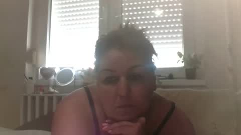 Snapshot of bunyoka1981 chatting on 10/04/25, 10:57 babuska1981 online show from 10/04/25, 10:57