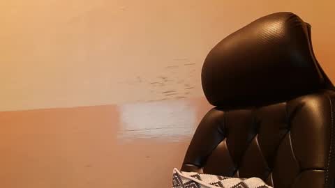 Snapshot of burlymonster chatting on 12/27/24, 11:28 Hairy Arabian online show from 12/27/24, 11:28