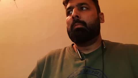 Snapshot of burlymonster chatting on 01/12/25, 01:05 Hairy Arabian online show from 01/12/25, 01:05