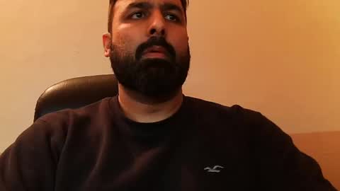 Snapshot of burlymonster chatting on 01/13/25, 01:39 Hairy Arabian online show from 01/13/25, 01:39