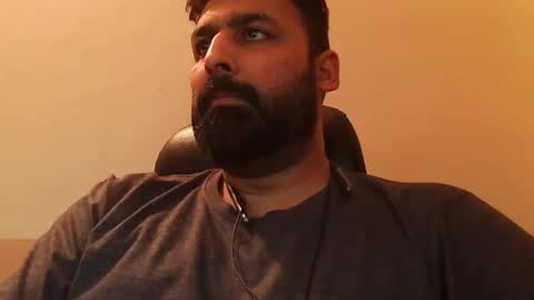 Snapshot of burlymonster chatting on 01/16/25, 06:06 Hairy Arabian online show from 01/16/25, 06:06