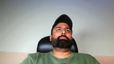 Snapshot of burlymonster chatting on 02/07/25, 03:30 Hairy Arabian online show from 02/07/25, 03:30