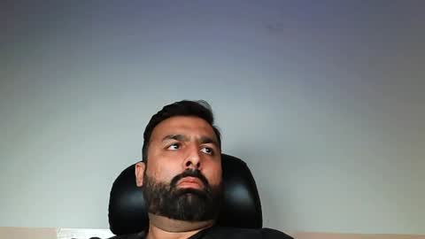 Snapshot of burlymonster chatting on 02/19/25, 07:05 Hairy Arabian online show from 02/19/25, 07:05