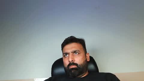 Snapshot of burlymonster chatting on 02/20/25, 02:35 Hairy Arabian online show from 02/20/25, 02:35