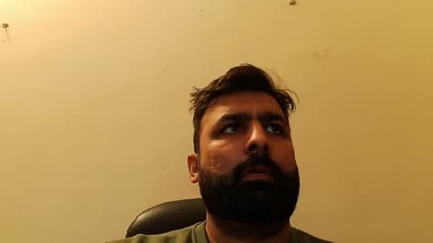 Snapshot of burlymonster chatting on 02/22/25, 06:39 Hairy Arabian online show from 02/22/25, 06:39