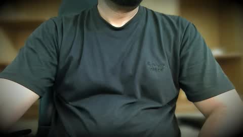 Snapshot of burlymonster chatting on 09/25/25, 03:21 Hairy Arabian online show from 09/25/25, 03:21