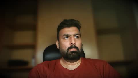 Snapshot of burlymonster chatting on 10/02/25, 04:52 Hairy Arabian online show from 10/02/25, 04:52