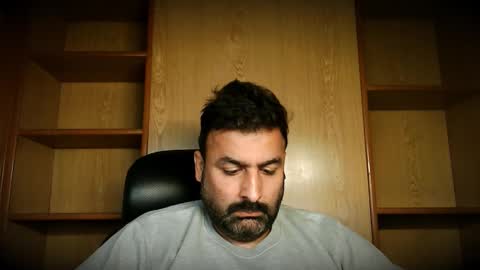 Snapshot of burlymonster chatting on 11/14/25, 05:28 Hairy Arabian online show from 11/14/25, 05:28