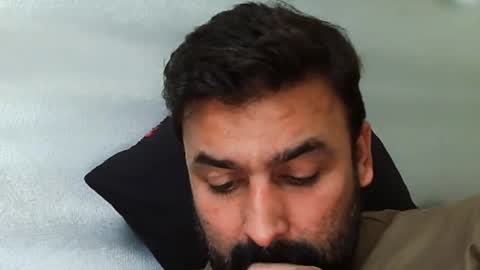 Snapshot of burlymonster chatting on 12/14/25, 12:43 Hairy Arabian online show from 12/14/25, 12:43