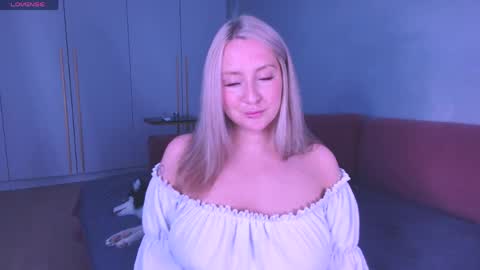 Snapshot of burn_lissa chatting on 05/08/26, 08:03 Lissa online show from 05/08/26, 08:03