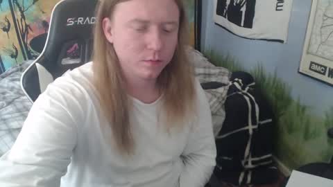 Snapshot of burningflute chatting on 01/11/25, 07:16 burningflute online show from 01/11/25, 07:16