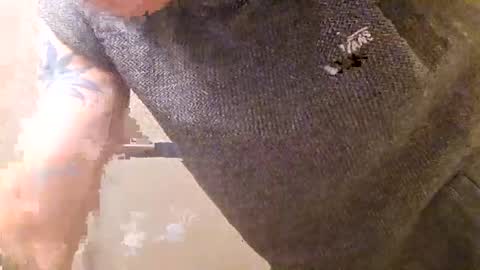 Snapshot of burntbuns710 chatting on 12/07/24, 11:23 LostSingledad online show from 12/07/24, 11:23