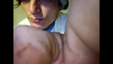 Snapshot of burntbuns710 chatting on 01/19/25, 11:12 LostSingledad online show from 01/19/25, 11:12