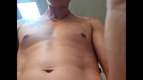 Snapshot of burntbuns710 chatting on 01/31/25, 08:22 LostSingledad online show from 01/31/25, 08:22