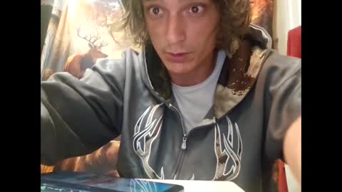 Snapshot of burntbuns710 chatting on 09/16/25, 12:06 LostSingledad online show from 09/16/25, 12:06