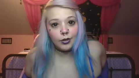 Snapshot of burnthemail chatting on 10/05/25, 12:03 lilly online show from 10/05/25, 12:03