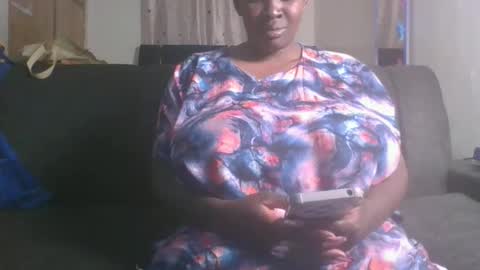 Snapshot of burstysasha chatting on 11/12/25, 05:24 burstysasha online show from 11/12/25, 05:24