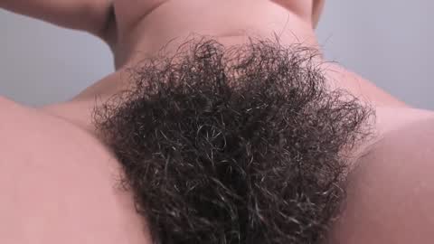 Snapshot of bush_woman chatting on 12/20/24, 01:47 Larisa online show from 12/20/24, 01:47