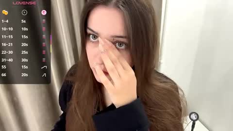 Snapshot of bushihugs chatting on 10/07/25, 11:46 Hexy online show from 10/07/25, 11:46