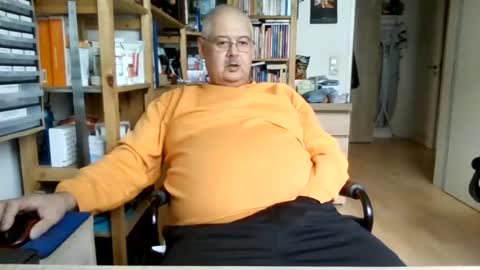 busi online show from 06/15/26, 03:25