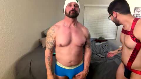 Snapshot of bustedsprockets chatting on 03/09/26, 04:16 Pocket Daddy cockring gaycouple cockring lovense daddy online show from 03/09/26, 04:16