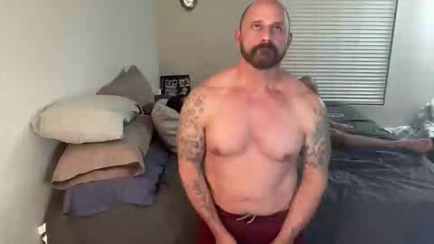 Snapshot of bustedsprockets chatting on 04/11/26, 04:06 Pocket Daddy cockring gaycouple cockring lovense daddy online show from 04/11/26, 04:06