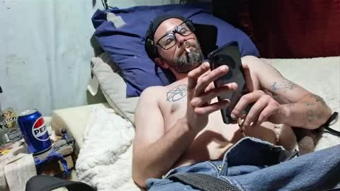 Buster18Hymen online show from 04/18/26, 12:36