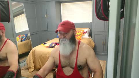 Snapshot of busterballoonguy chatting on 09/15/25, 11:27 Daddy-B online show from 09/15/25, 11:27