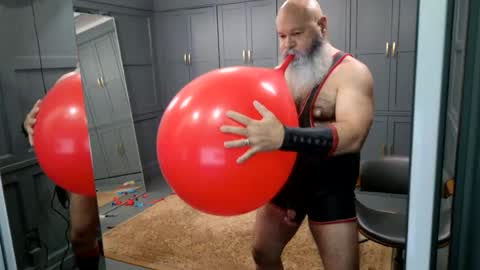 Snapshot of busterballoonguy chatting on 07/16/26, 11:44 Daddy-B online show from 07/16/26, 11:44