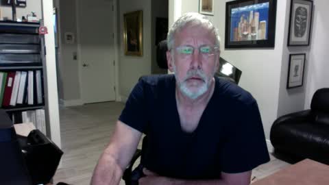 Snapshot of bustinout99 chatting on 01/11/25, 12:40 afternoon wood online show from 01/11/25, 12:40