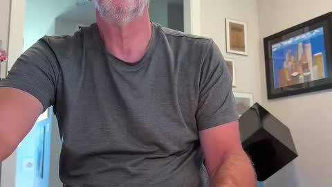 Snapshot of bustinout99 chatting on 09/15/25, 05:24 afternoon wood online show from 09/15/25, 05:24