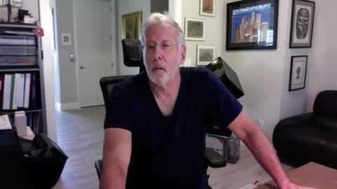 Snapshot of bustinout99 chatting on 10/25/25, 02:35 afternoon wood online show from 10/25/25, 02:35